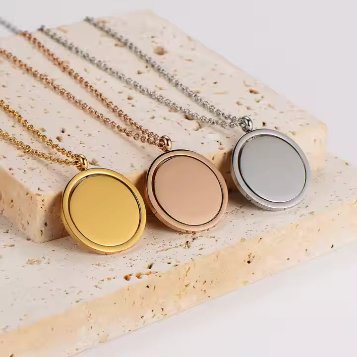 Rotating Pendant Necklace – Double-Sided Engraving